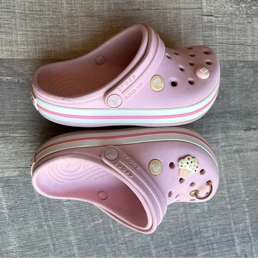 CROCS goods used